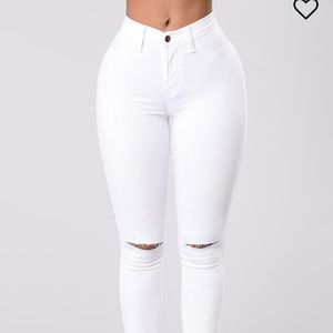 White knee slit Fashion nova